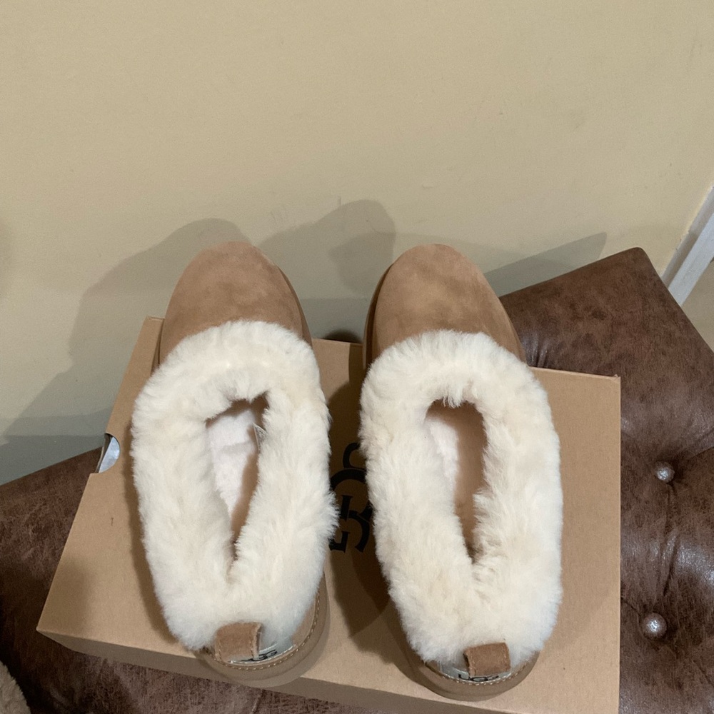 UGG Tan Shearling Women's Platform - image 5